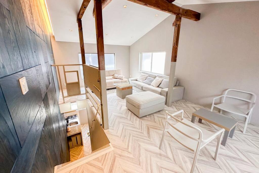 西九条 Guest House! Usjまで電車で5分!西九条駅徒歩3分!最大10人宿泊可能!デザイナーズハウス!2階建て一軒家貸切 * 大阪