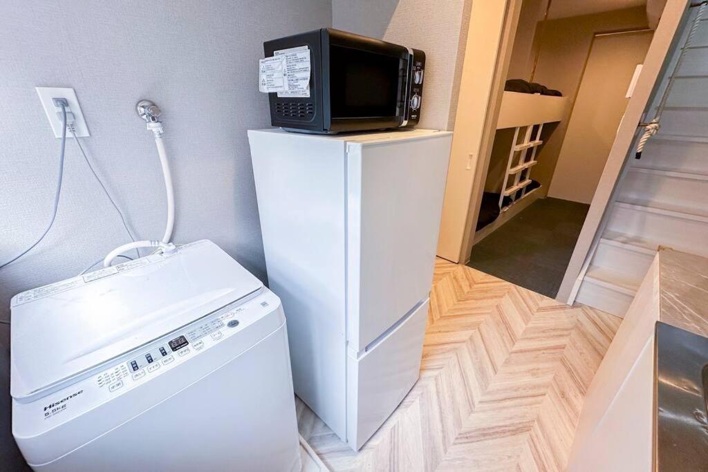 西九条 Guest House! Usjまで電車で5分!西九条駅徒歩3分!最大10人宿泊可能!デザイナーズハウス!2階建て一軒家貸切 別墅
